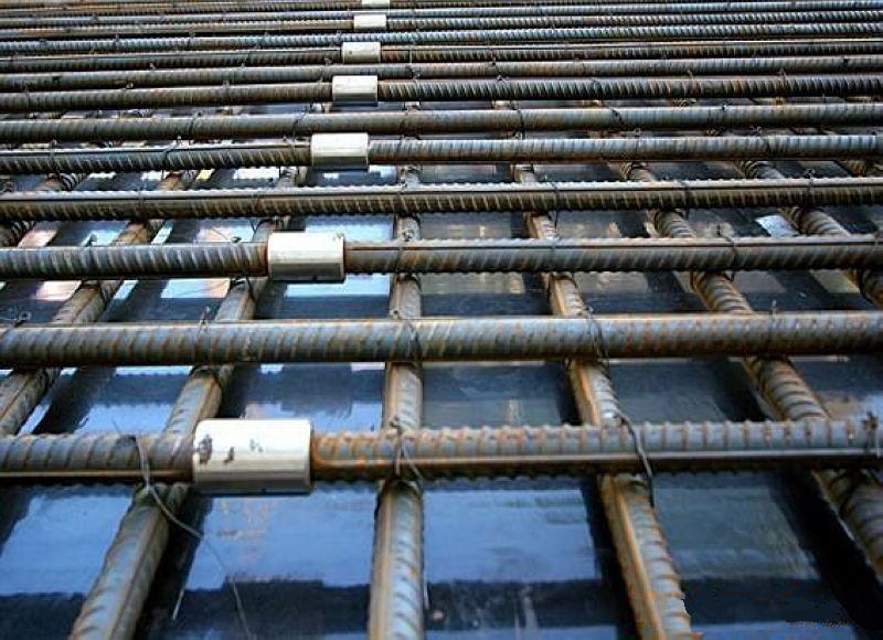 张掖为什么建楼房时，要在钢筋上加一排小圆环？原来作用这么大